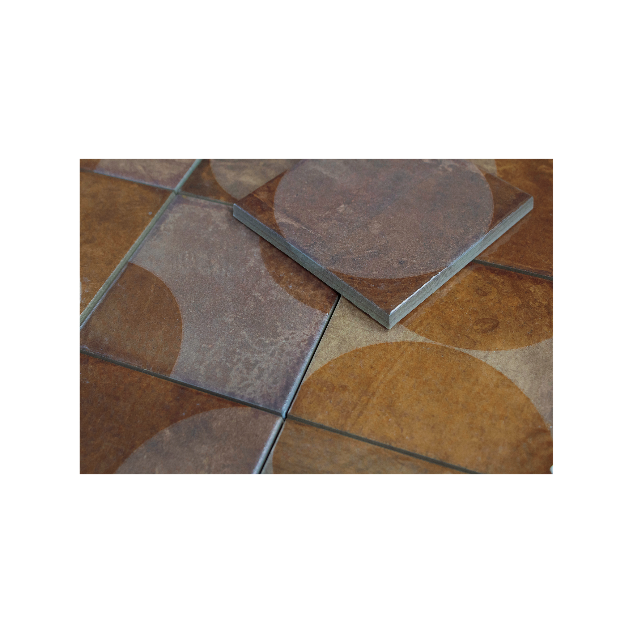 Moonlit Circular Copper Porcelain Tile